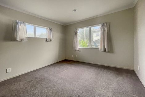 Photo of property in 16 Black Rock Road, Newlands, Wellington, 6037