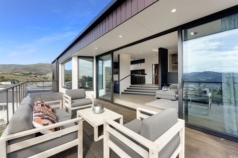 Photo of property in 13 Istana Place, Britannia Heights, Nelson, 7010