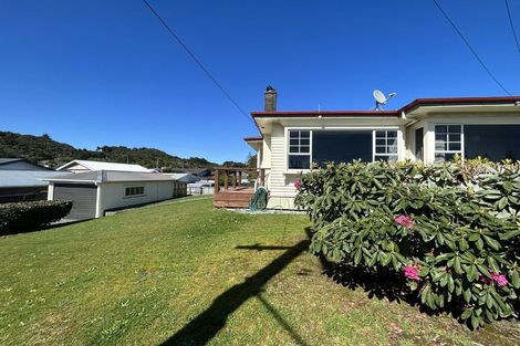 Photo of property in 3 Miro Street, Karoro, Greymouth, 7805