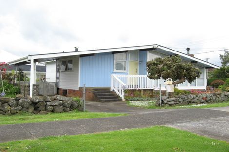 Photo of property in 42 Muir Avenue, Mangere Bridge, Auckland, 2022