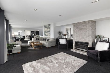 Photo of property in 12 Harry Ell Drive, Cashmere, Christchurch, 8022