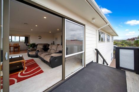 Photo of property in 25 Truby King Street, Merrilands, New Plymouth, 4312