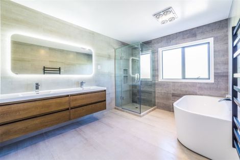 Photo of property in 7 Bight Road, Long Bay, Auckland, 0630