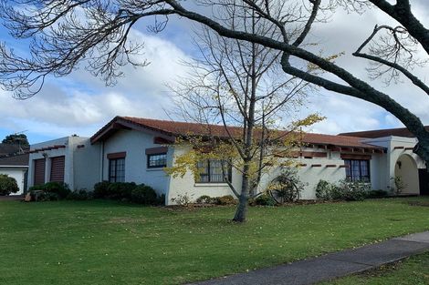 Photo of property in 2 Bramley Drive, Farm Cove, Auckland, 2012