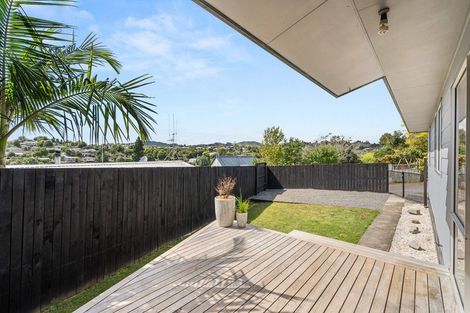 Photo of property in 17a Resolution Road, Welcome Bay, Tauranga, 3112