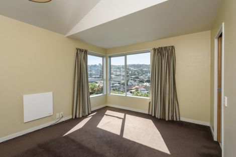 Photo of property in 10/3 Severn Street, Island Bay, Wellington, 6023
