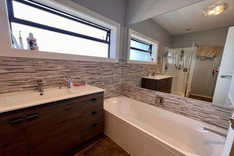 Photo of property in 236 Greers Road, Bryndwr, Christchurch, 8053