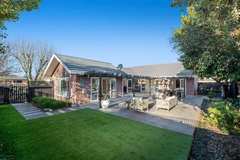 Photo of property in 33 Kirsten Place, Parklands, Christchurch, 8083