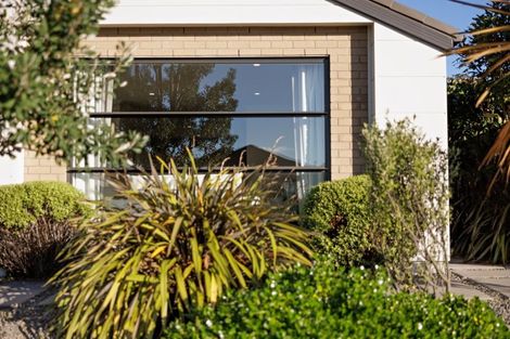 Photo of property in 30 Komata Crescent, Papamoa Beach, Papamoa, 3118