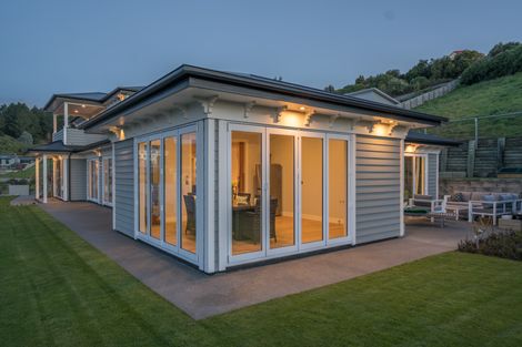 Photo of property in 6 Rushden Rise, Westmorland, Christchurch, 8025