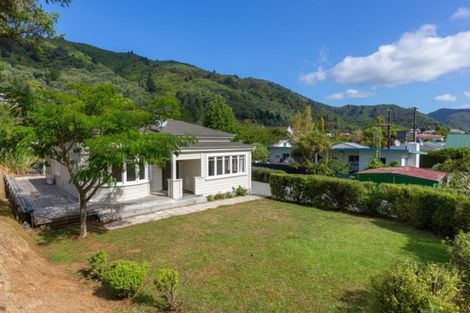 Photo of property in 59 Hampden Street, Picton, 7220