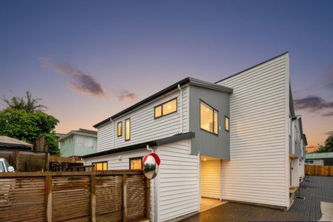 Photo of property in 8a Butterworth Drive, Glendene, Auckland, 0602