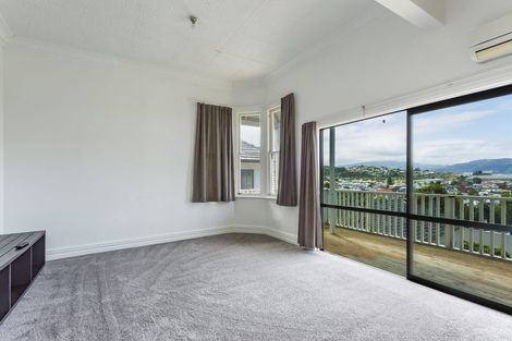 Photo of property in 39 Easther Crescent, Kew, Dunedin, 9012