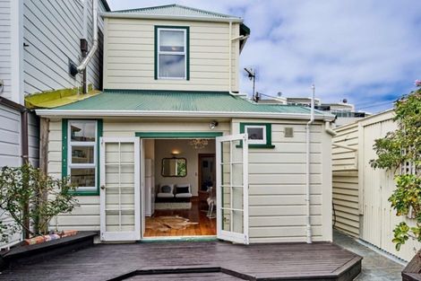 Photo of property in 1 Mcfarlane Street, Mount Victoria, Wellington, 6011