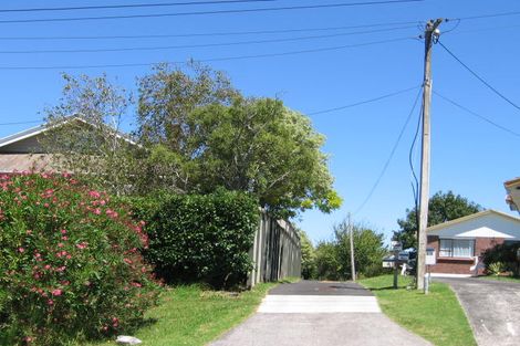 Photo of property in 1/4a Dallinghoe Crescent, Milford, Auckland, 0620