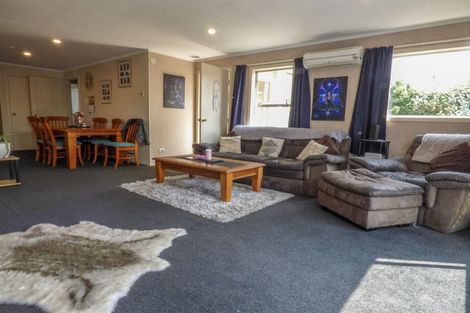 Photo of property in 1 Armstrong Street, Balclutha, 9230