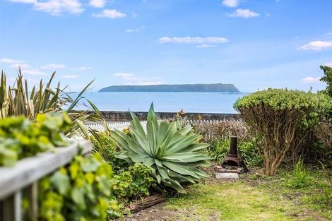 Photo of property in 13 Sunset Parade, Plimmerton, Porirua, 5026