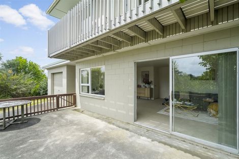 Photo of property in 20 Tamahere Drive, Glenfield, Auckland, 0629