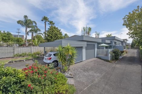 Photo of property in 1/27 Park Rise, Campbells Bay, Auckland, 0630