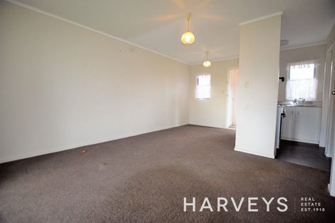 Photo of property in 6 Hiseman Lane, Henderson, Auckland, 0612