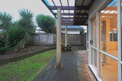 Photo of property in 2/114 Gowing Drive, Meadowbank, Auckland, 1072