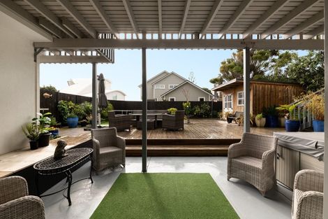 Photo of property in 1037 Papamoa Beach Road, Papamoa Beach, Papamoa, 3118