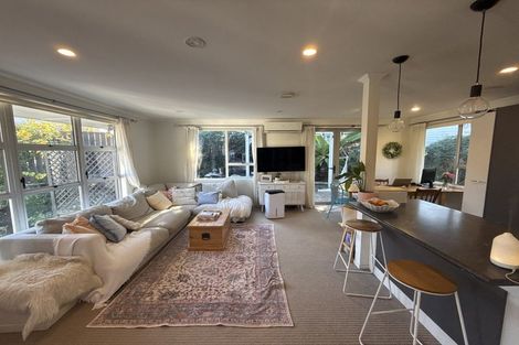 Photo of property in 12 Freya Place, Torbay, Auckland, 0630
