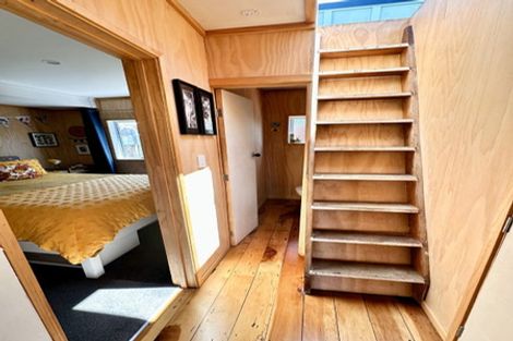 Photo of property in 8 Second Avenue, Urenui, 4377