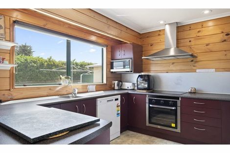 Photo of property in 135 Kitchener Road, Waiuku, 2123