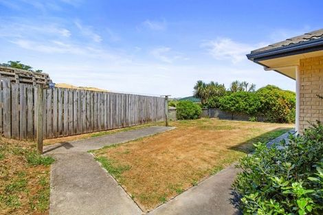 Photo of property in 3 Pikitanga Close, Tawa, Wellington, 5028