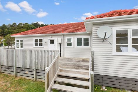 Photo of property in 20 Peel Place, Wainuiomata, Lower Hutt, 5014