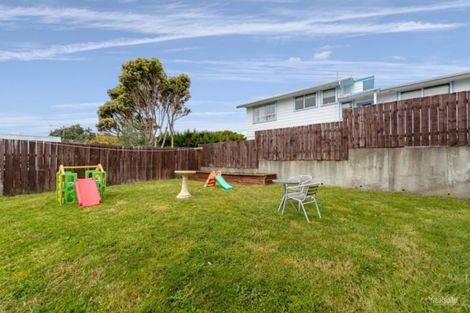 Photo of property in 37 Woolwich Close, Whitby, Porirua, 5024