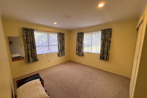 Photo of property in 21 Hartford Crescent, Totara Park, Upper Hutt, 5018