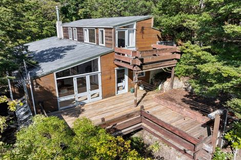 Photo of property in 72a Chatsworth Road, Silverstream, Upper Hutt, 5019