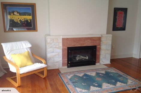 Photo of property in 1-12/48 The Bay Hill, Timaru, 7910