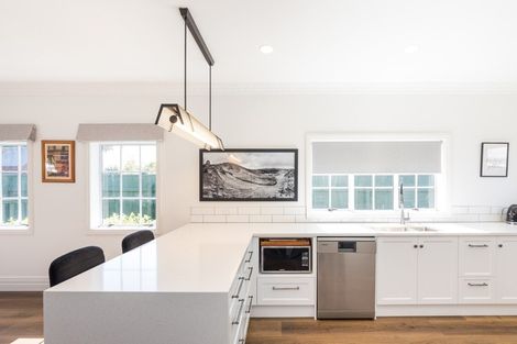 Photo of property in 6 Nicolas Lane, West End, Palmerston North, 4410