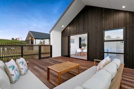 Photo of property in 14 Hayward Place, Ohauiti, Tauranga, 3112