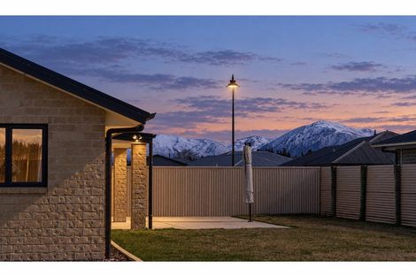 Photo of property in 15 Greenfield Place, Twizel, 7901