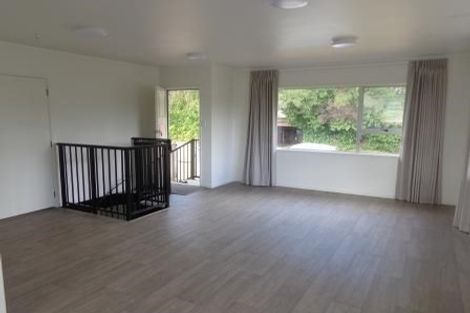 Photo of property in 71 Beaubank Road, Kelston, Auckland, 0602