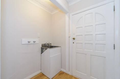 Photo of property in 5 Hartley Place, Awapuni, Palmerston North, 4412