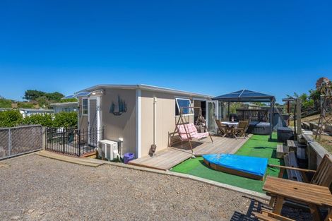 Photo of property in 20 Tasman Road, Otaki Beach, Otaki, 5512