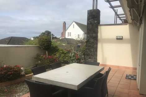 Photo of property in The Sands Apartments, 10/47 The Strand, Takapuna, Auckland, 0622