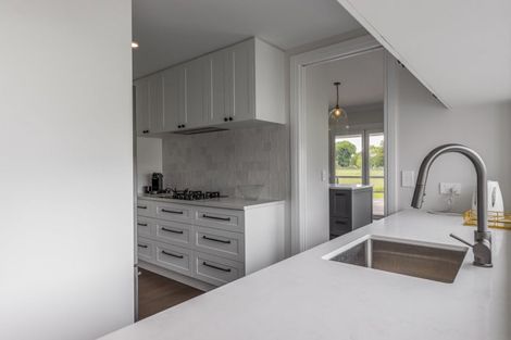 Photo of property in 4 Sunline Drive, Leamington, Cambridge, 3432