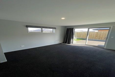 Photo of property in 28 Te Kanawa Lane, Rolleston, 7615