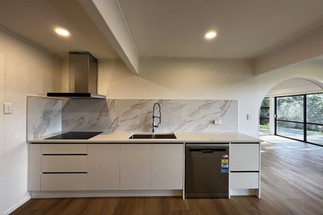 Photo of property in 4 Dalmeny Close, Murrays Bay, Auckland, 0630