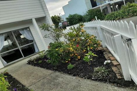 Photo of property in 1/3 Hulme Place, Henderson, Auckland, 0612