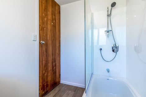 Photo of property in 348 Glengarry Road, Glen Eden, Auckland, 0602