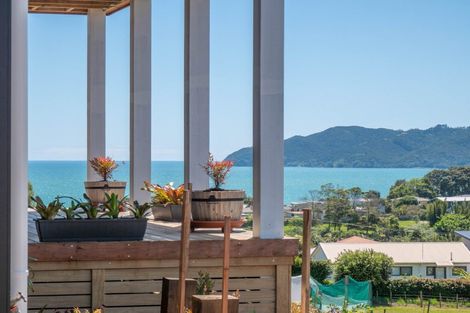 Photo of property in 21 Christine Drive, Coopers Beach, 0420