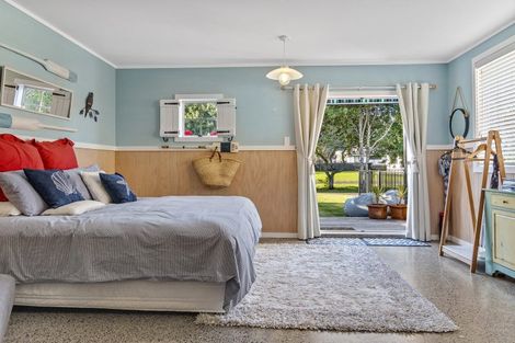 Photo of property in 403 Harbour View Road, Whangamata, 3620