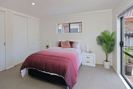 Photo of property in 14 Chesterton Terrace, Henderson, Auckland, 0612